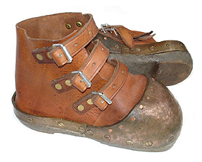 http://www.pieds-lourds.com/Images/chaussures/Old%20sabot%20draeger.jpg